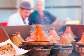 Mit Ihrem Marco Polo Scout und ihrer kleinen Gruppe Mitreisender gehen Sie in Marrakesch auf Foodtour.