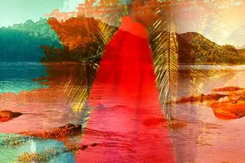 Stimmungsvolle Collage einer Laos-Studienreise mit Mönchssilhouette über der tropischen Flusslandschaft des Mekong.