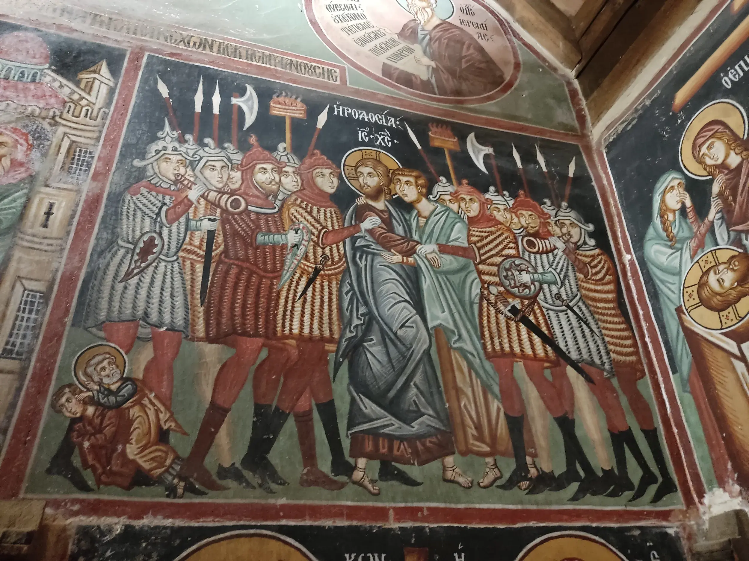 Detailreiches Fresko der Gefangennahme Jesu in der UNESCO-Scheunendachkirche in Pedoulas im Troodos-Gebirge auf Zypern.