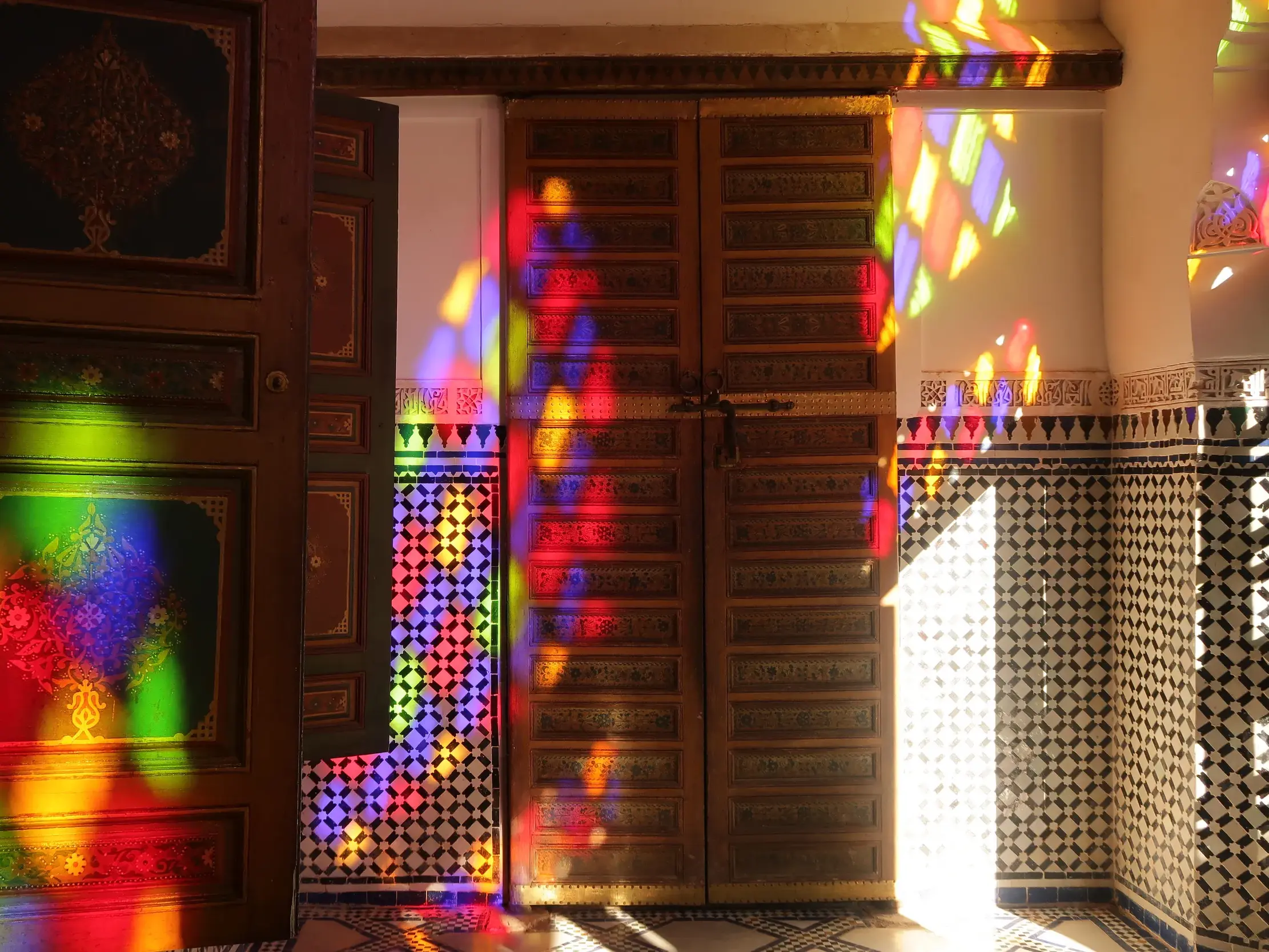Auf der smart&small Rundreise durch Marokko wohnen Sie unter anderem in verschiedenen Riads, den typisch marokkanischen Stadtpalästen, die vielfach zu gemütlichen Hotels umgestaltet wurden.