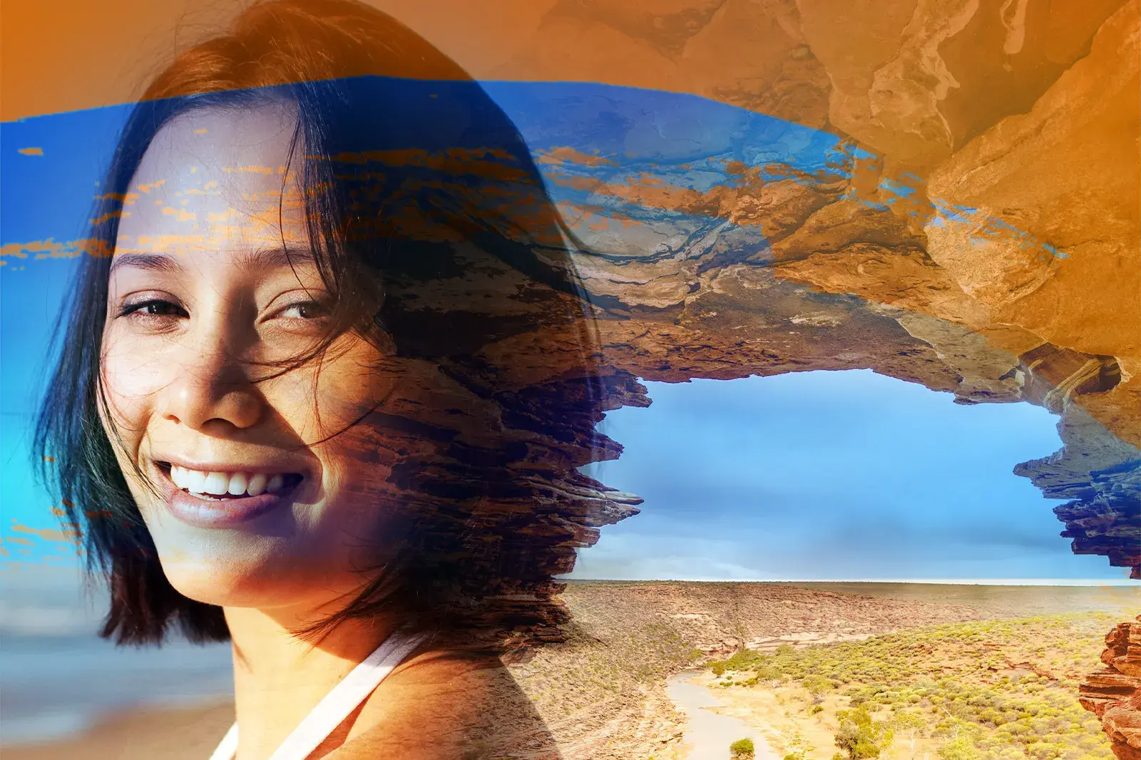 Junge Frau lächelt auf einer Studienreise, überlagert mit der Ansicht eines Felsbogens im weiten Outback Australiens.